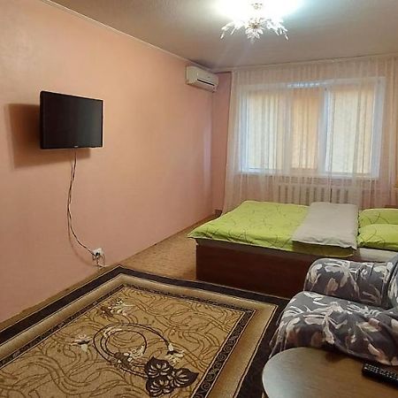 קייב Nice Apartment מראה חיצוני תמונה